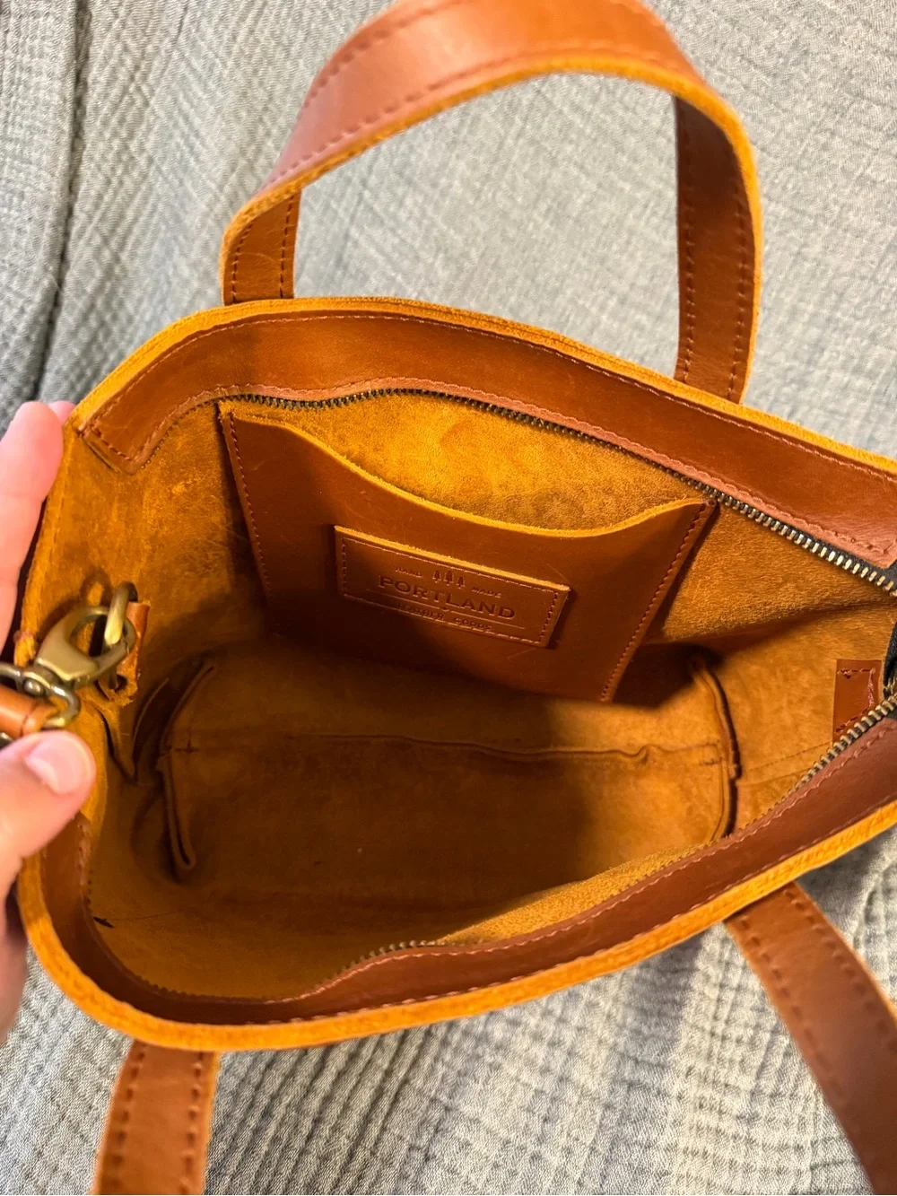 Portland Leather Medium Crossbody Tote with zipper - light brown
